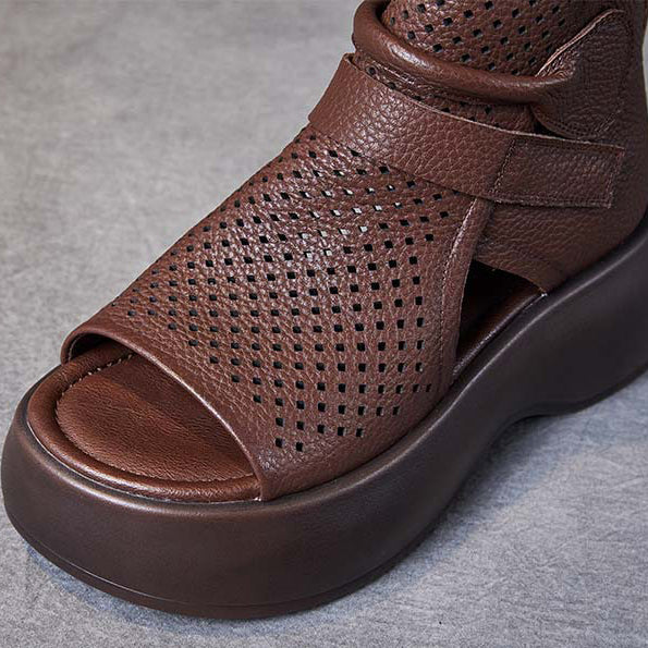 Durable women's orthopedic sandals, ensuring supportive comfort for daily wear. Ideal casual footwear.