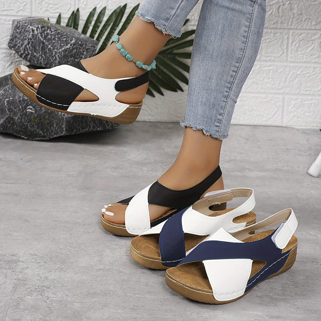 Stylish women's open-toe casual sandals, providing arch support & comfort for summer.
