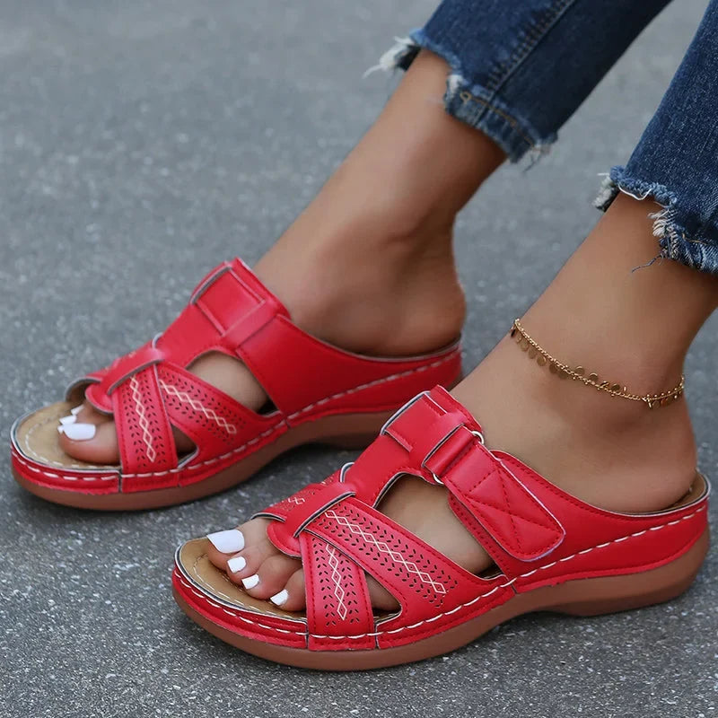 Soft, cushioned women's sandals with arch support, great for walking and casual wear.