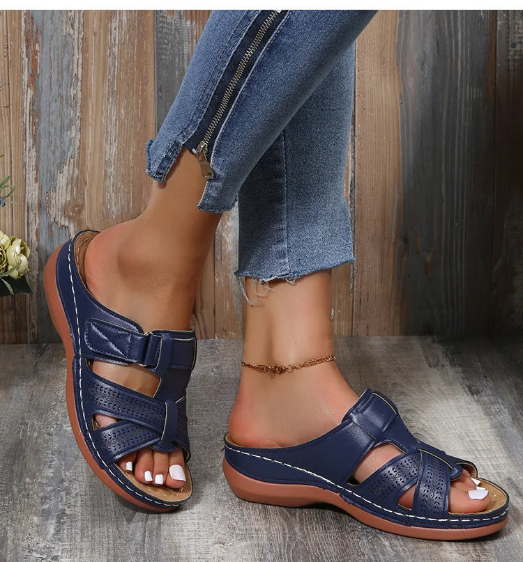 Casual women's walking sandals, offering orthopedic comfort and adjustable arch support.