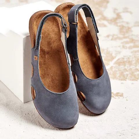 Supportive women's summer sandals, featuring orthopedic arch support & soft cushioning for active walking.