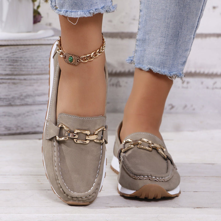 Versatile women's orthopedic casual loafers, slip-on, with essential arch support for comfort.
