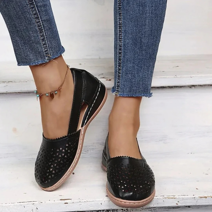 Spring & summer women's fashion shoes: comfortable, orthopedic, and stylish slip-on flats.