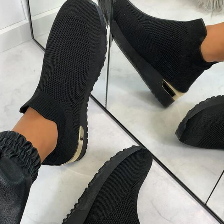 Casual women's orthopedic walking sneakers, supportive and designed for everyday comfort.