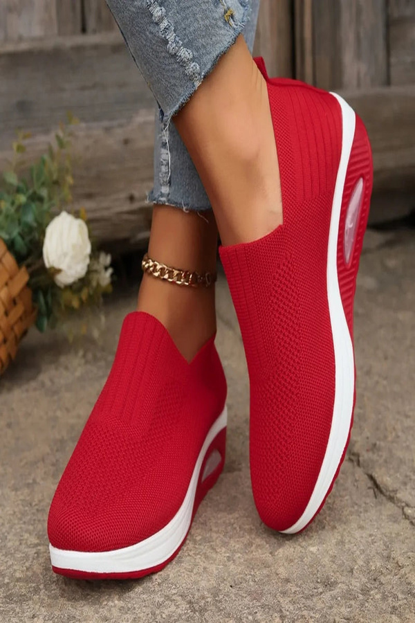 Lightweight orthopedic walking shoes for women, engineered for pain relief & all-day comfort. Excellent foot support.