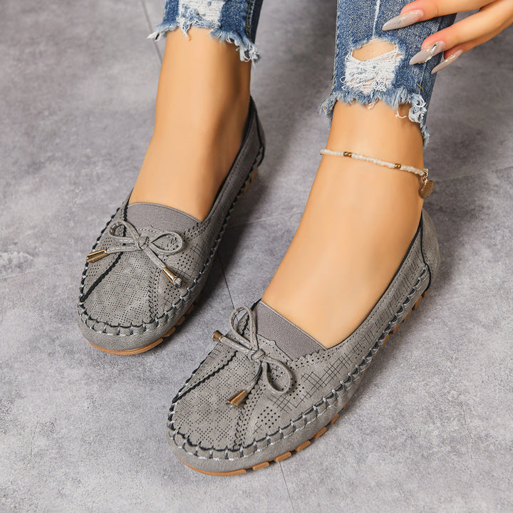 Orthopedic women's wide fit slip-on loafers, engineered for cushioned comfort and healthy feet.
