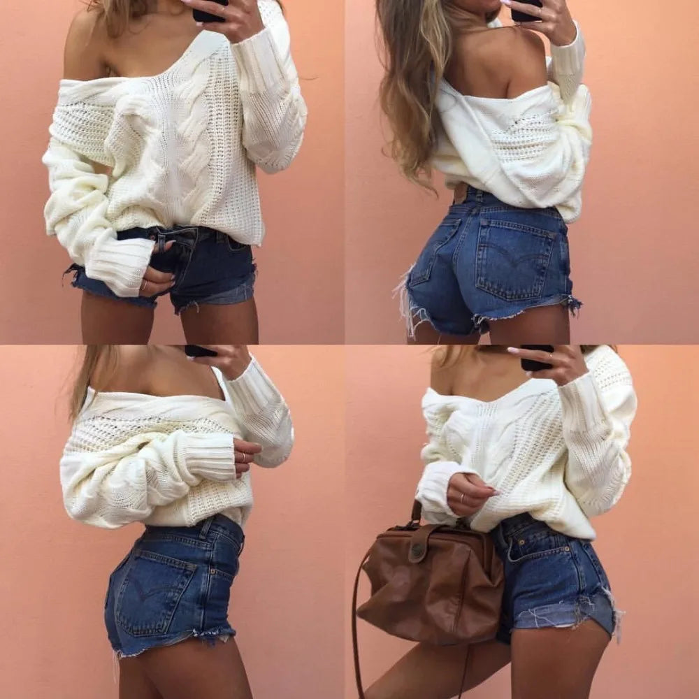 Fashionable women's oversized long sleeve knit sweater, perfect for relaxed casual wear & winter comfort.