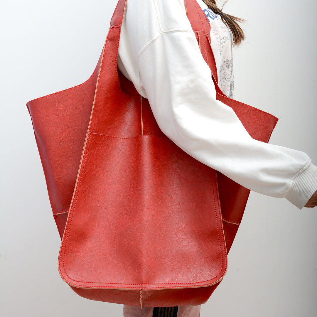 Spacious women's oversized shoulder bag, perfect large handbag for daily use and travel carry-all.