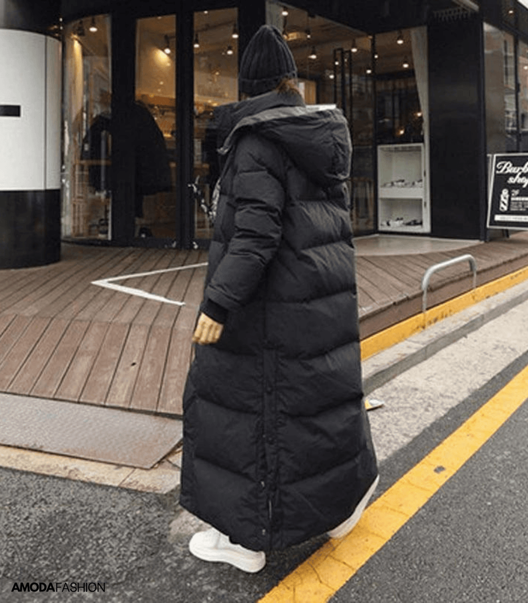 Warm & windproof women's oversized winter parka, waterproof for cold weather. A trendy, casual long jacket.