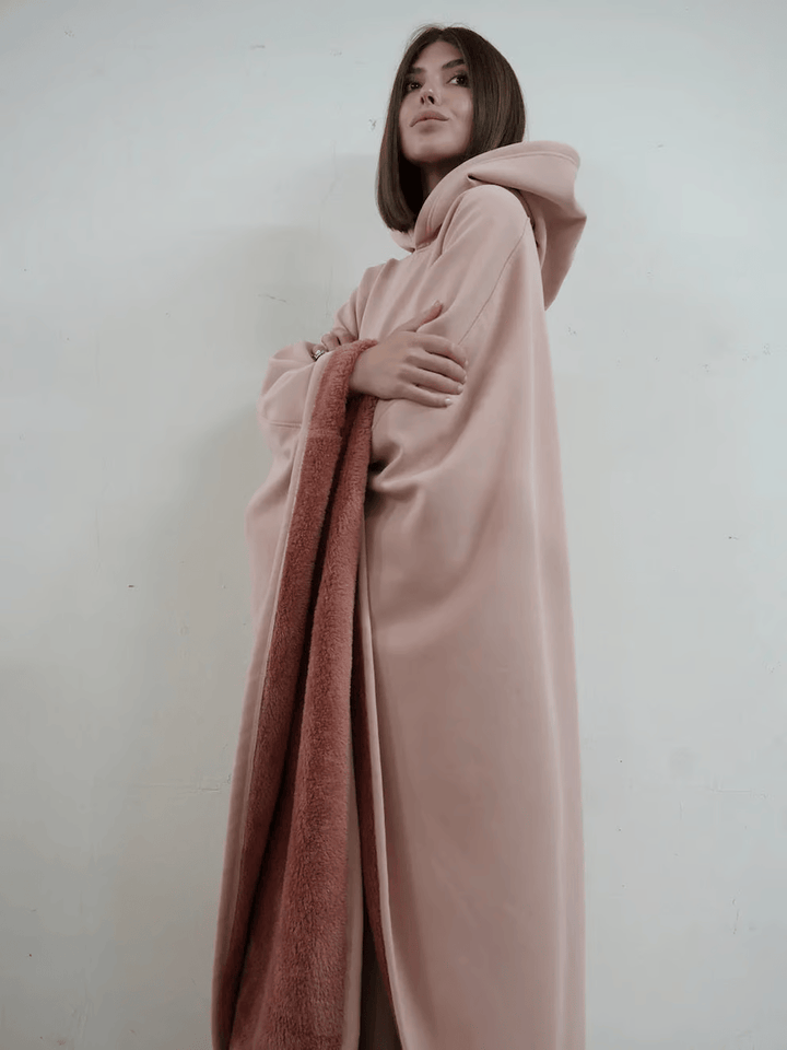 Everyday comfort: women's oversized weighted hoodie for versatile casual wear.