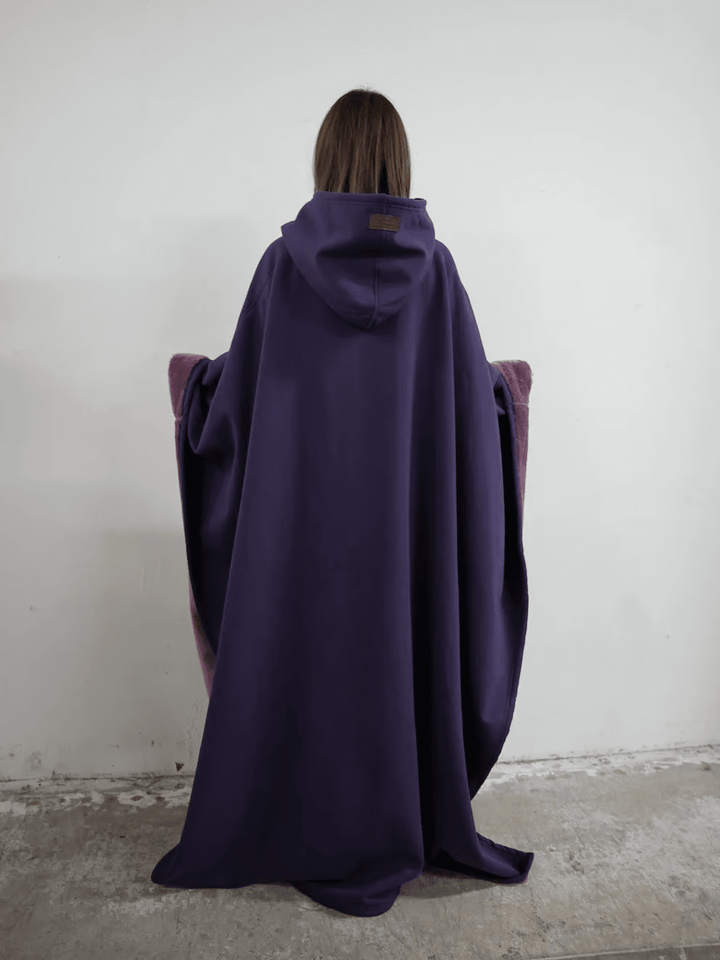 Calming anti-stress women's weighted hoodie, ultimate comfort & relaxed fit for any day.