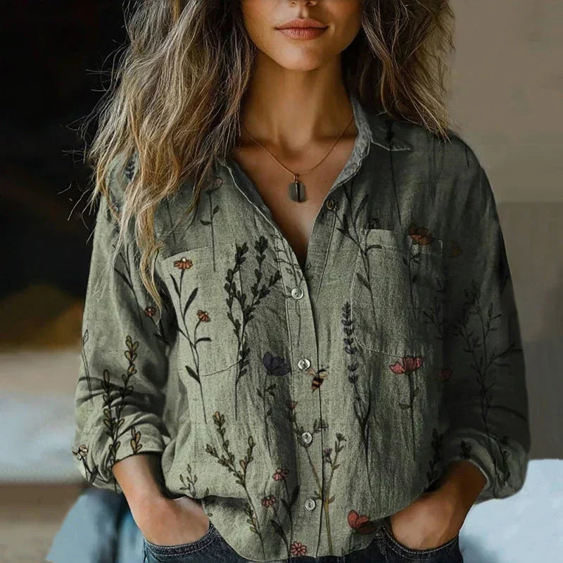 Stylish women's paisley bandana print blouse. Boho-chic long sleeve top, perfect for western fashion & festivals.