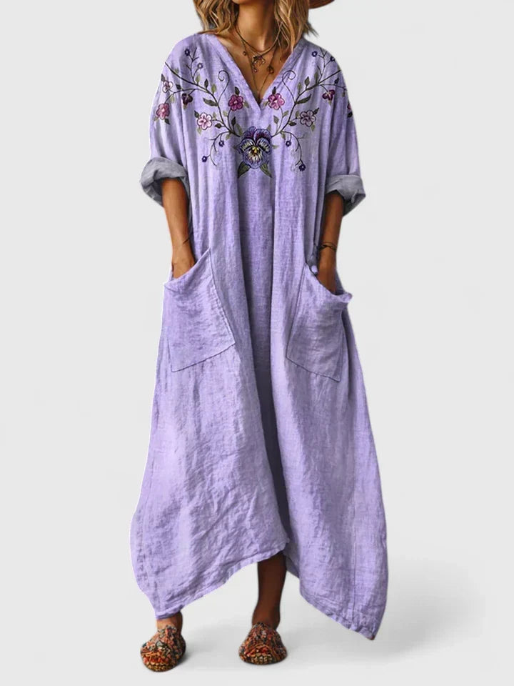Comfortable women's bohemian paisley print maxi dress, oversized fit, V-neck, perfect for summer casual wear.