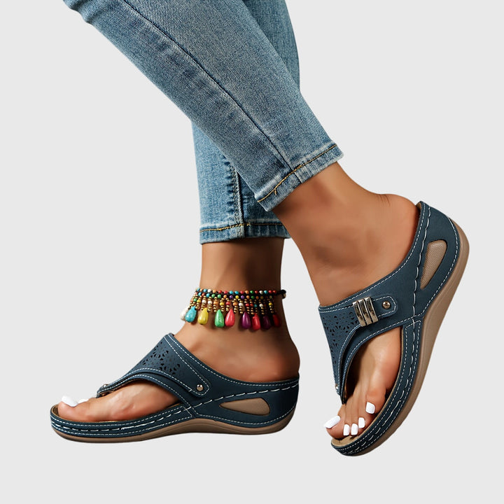 All-day comfort women's platform sandals with secure ankle strap, great for extended summer wear.