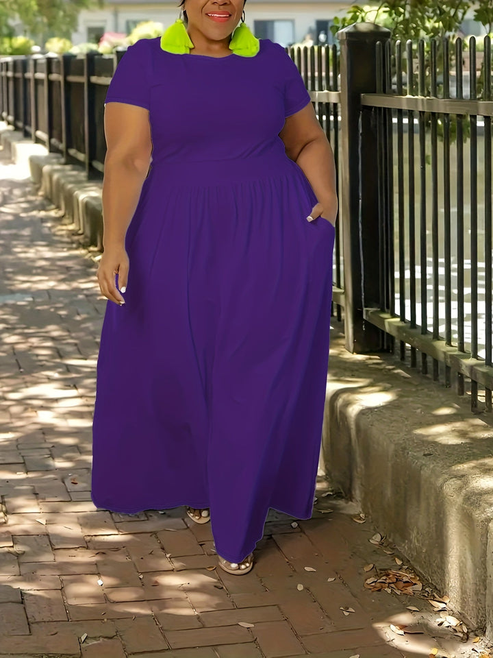 Comfortable plus size women's maxi dress with short sleeves, great for all-day wear.