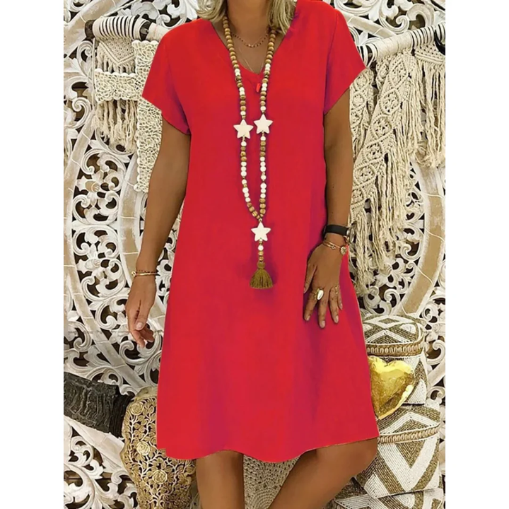 Everyday women's relaxed fit plus size casual dress, a versatile short sleeve option for summer.