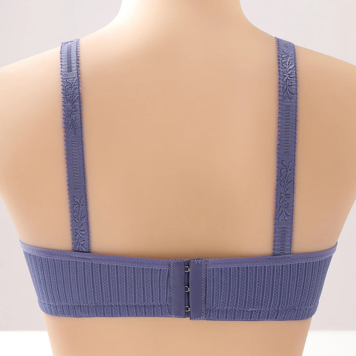 Seamless plus size wireless push-up bra with adjustable straps for women, ensuring all-day comfort and support.