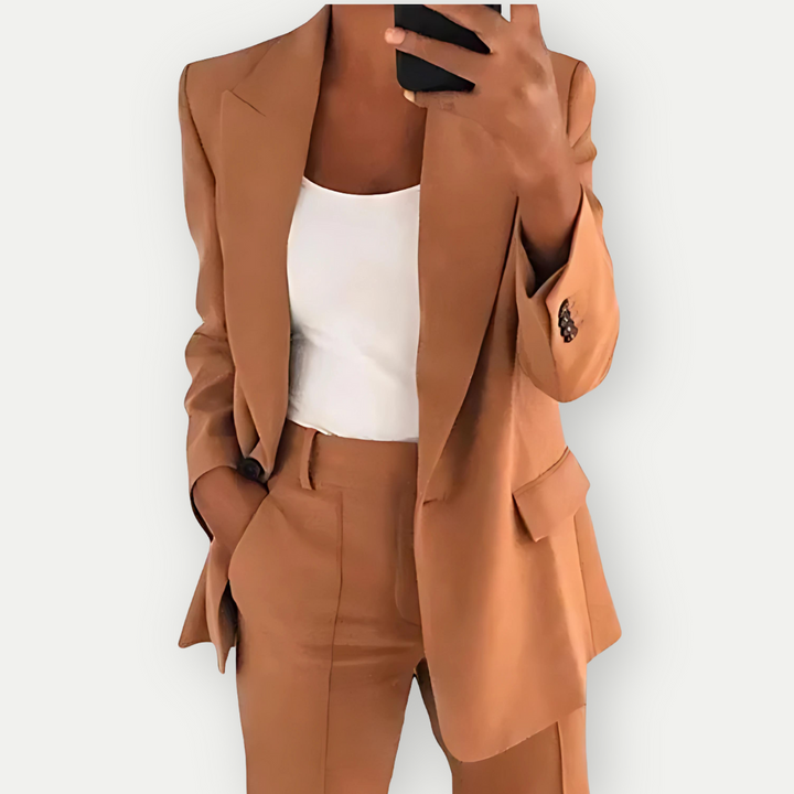 Stylish women's blazer pants set, perfect for modern office attire, business meetings, or elegant events.