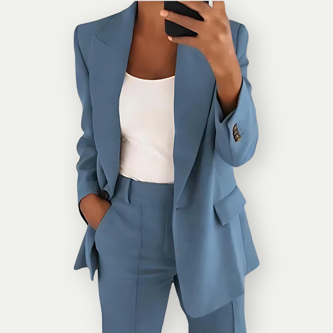 Elegant women's workwear blazer suit set, a versatile outfit for business casual, office, or formal occasions.