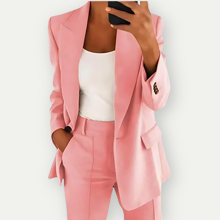 Womenswear polished blazer suit set, a sophisticated two-piece for versatile office wear and formal events.