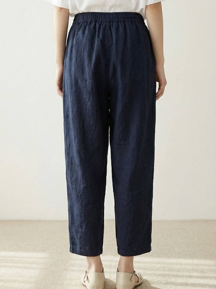 Stylish women's cuffed pants, relaxed fit, perfect for casual wear and travel.