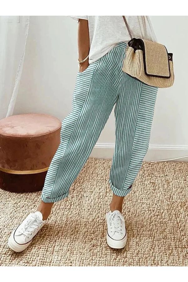 Versatile women's everyday pants with a relaxed fit, offering casual comfort & effortless style.