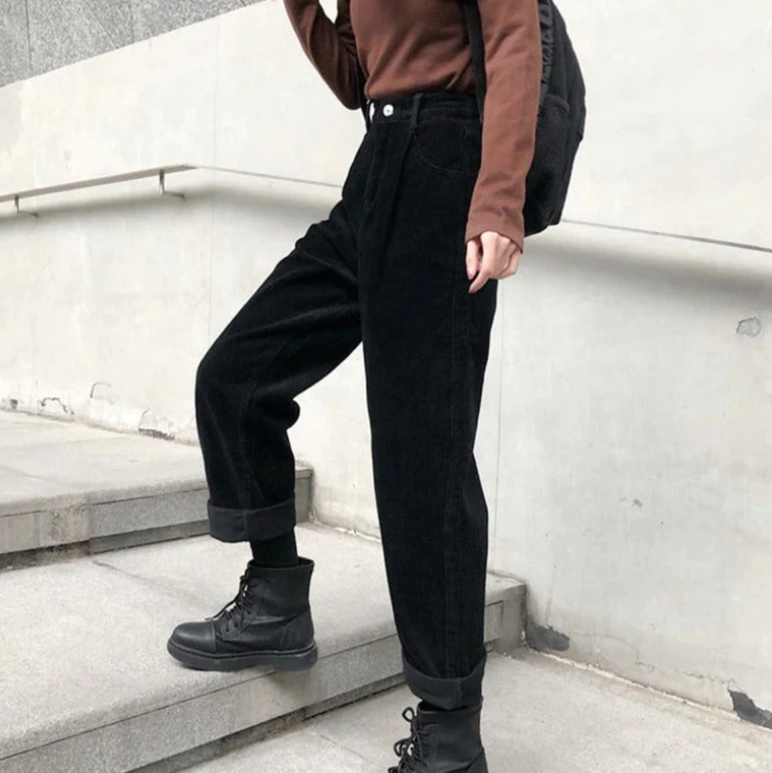Women's relaxed fit everyday trousers, comfortable & stylish for modern women.