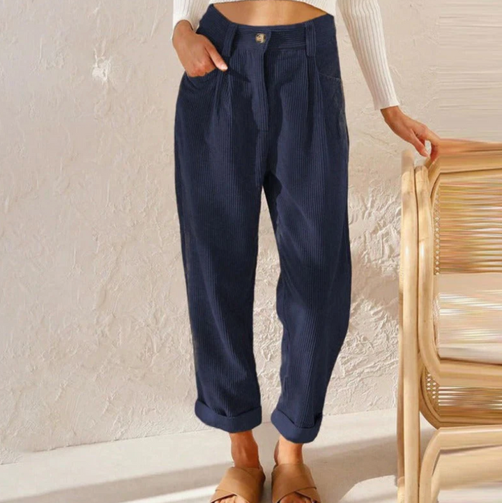 All-day comfort women's relaxed fit pants, essential for a modern wardrobe.