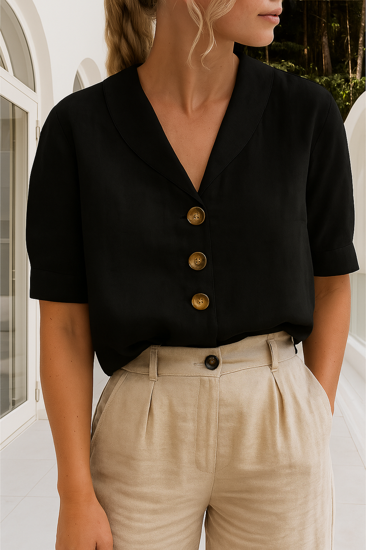 Stylish women's relaxed fit linen t-shirt, a must-have short sleeve top for your spring and summer wardrobe.