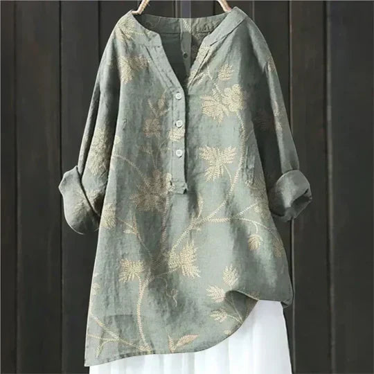 Versatile women's comfortable summer top, relaxed fit for effortless style in warm weather.