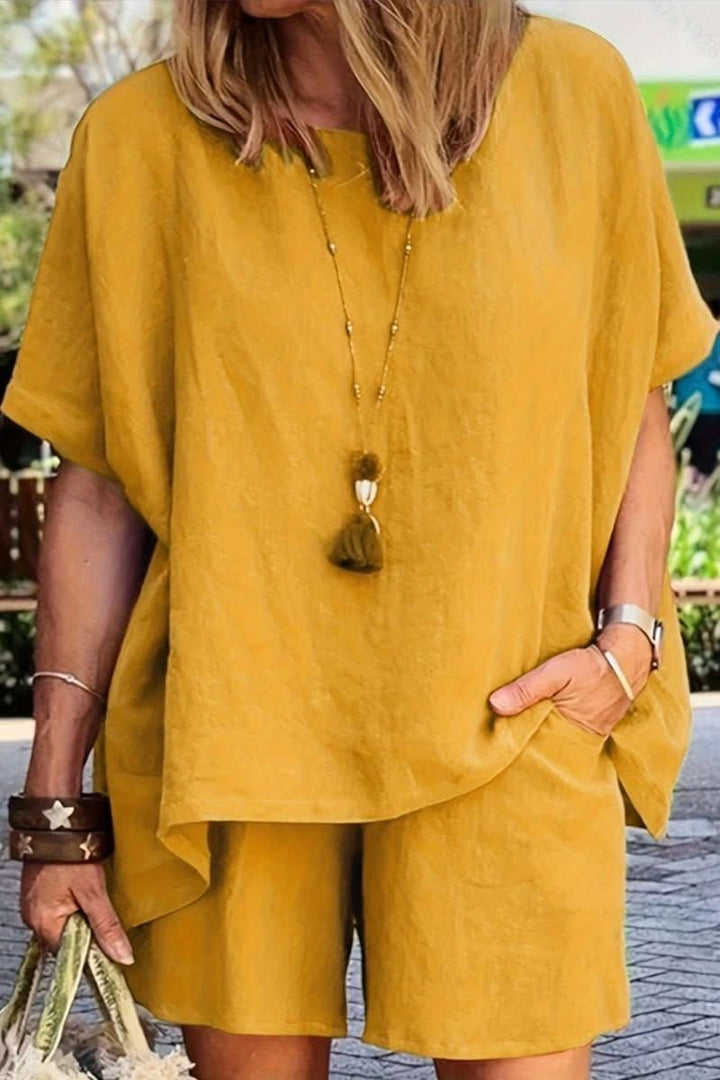 Trendy women's summer co-ord set, a comfortable and relaxed two-piece outfit for stylish leisurewear.