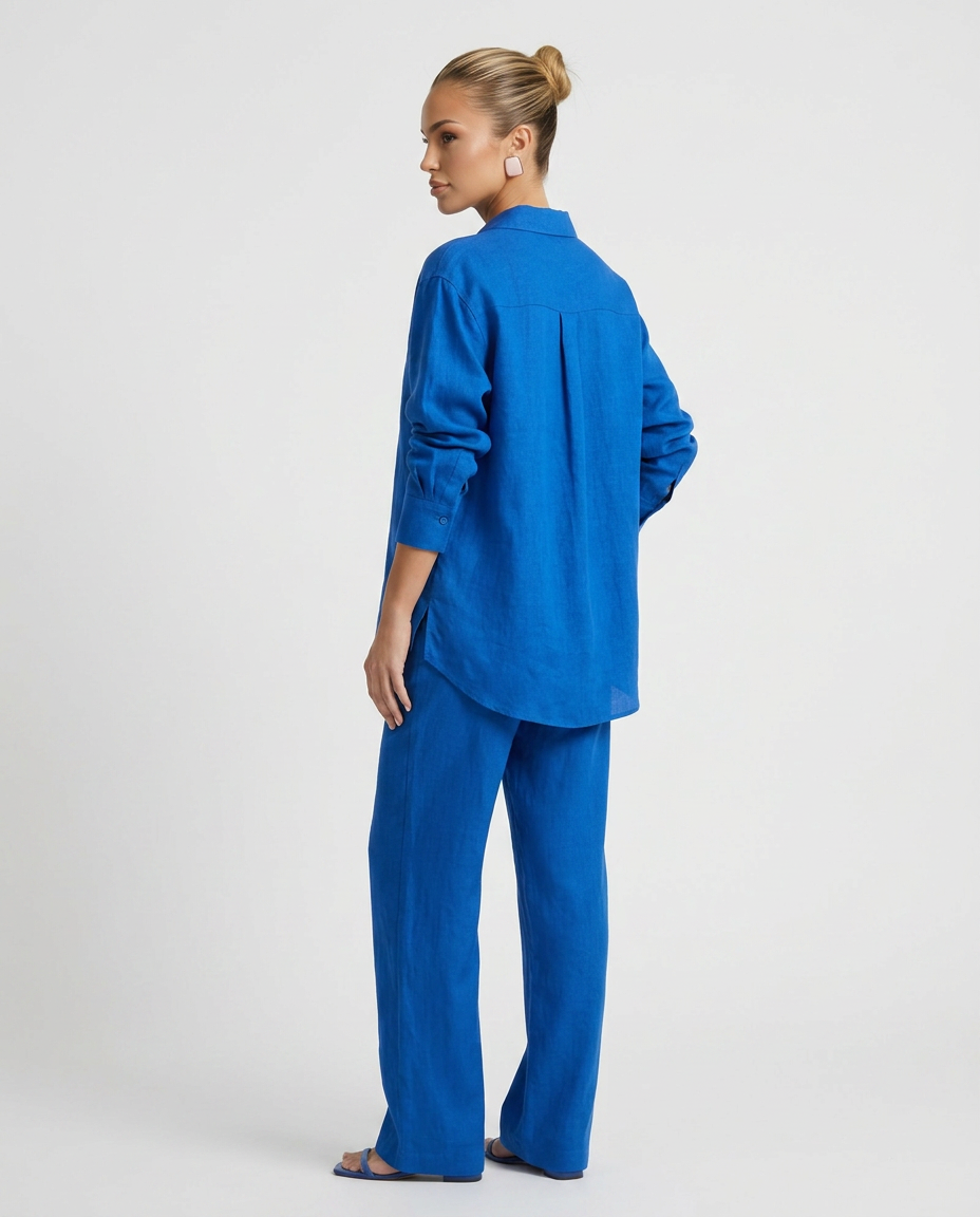 Lightweight women's two-piece lounge set, perfect for summer fashion and spring style.