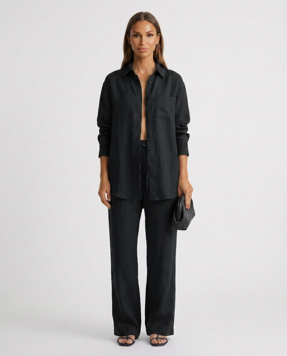 Enjoy ultimate comfort and versatile style with this women's relaxed lounge set.