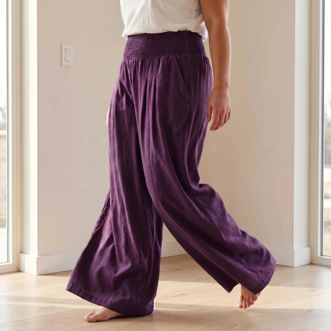 Women's relaxed wide-leg summer pants in light fabric, perfect for casual comfort & effortless style.