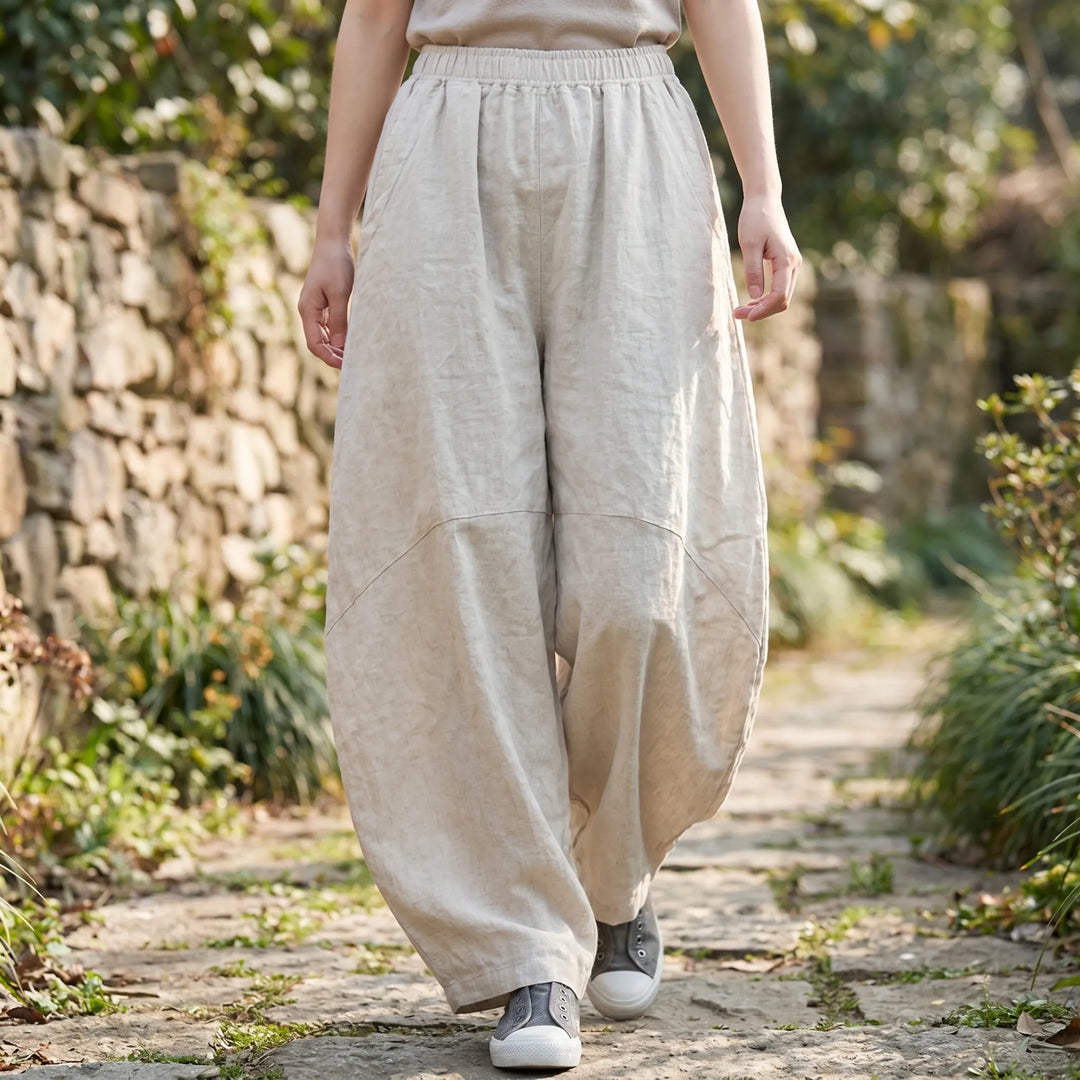 Women's relaxed wide-leg trousers with elastic waist, perfect for casual comfort and effortless summer style.