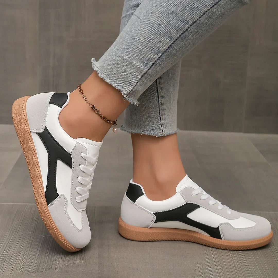 Classic women's retro low top sneakers, blending vintage style with modern cushioned comfort & fashion.