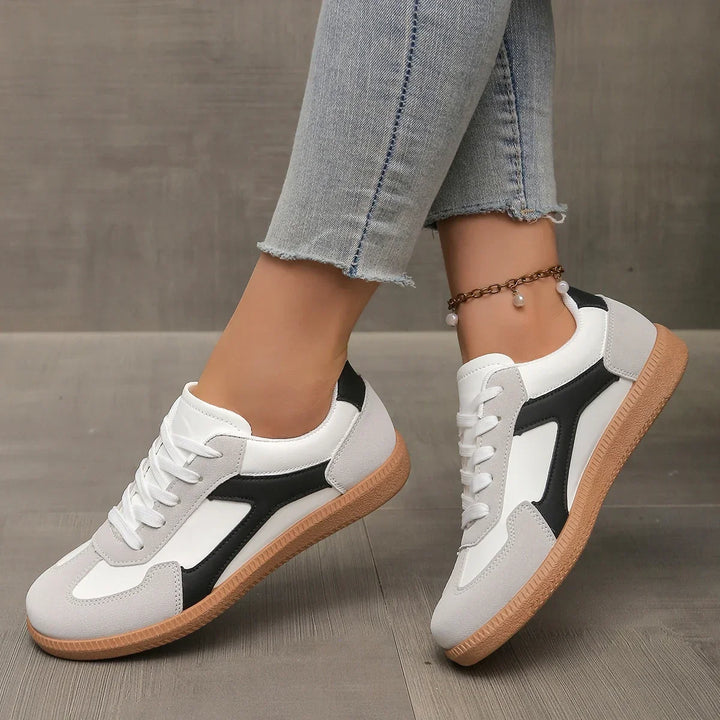 Everyday women's retro casual sneakers, low top with cushioned comfort & stylish design for versatile fashion.