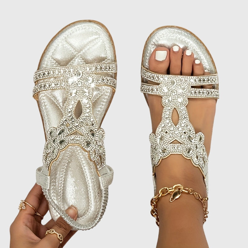 Stylish women's boho flat sandals, perfect for summer comfort.