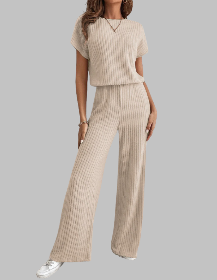 Women's ribbed two-piece set with short sleeve top and wide-leg pants. Perfect for casual chic comfort.