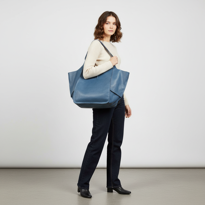 Roomy faux leather tote bag for women. Large everyday shoulder bag, perfect for all your needs.