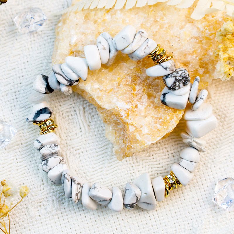 Stylish women's Clear Quartz healing crystal bracelet. Natural stone beads, adjustable spiritual jewelry.