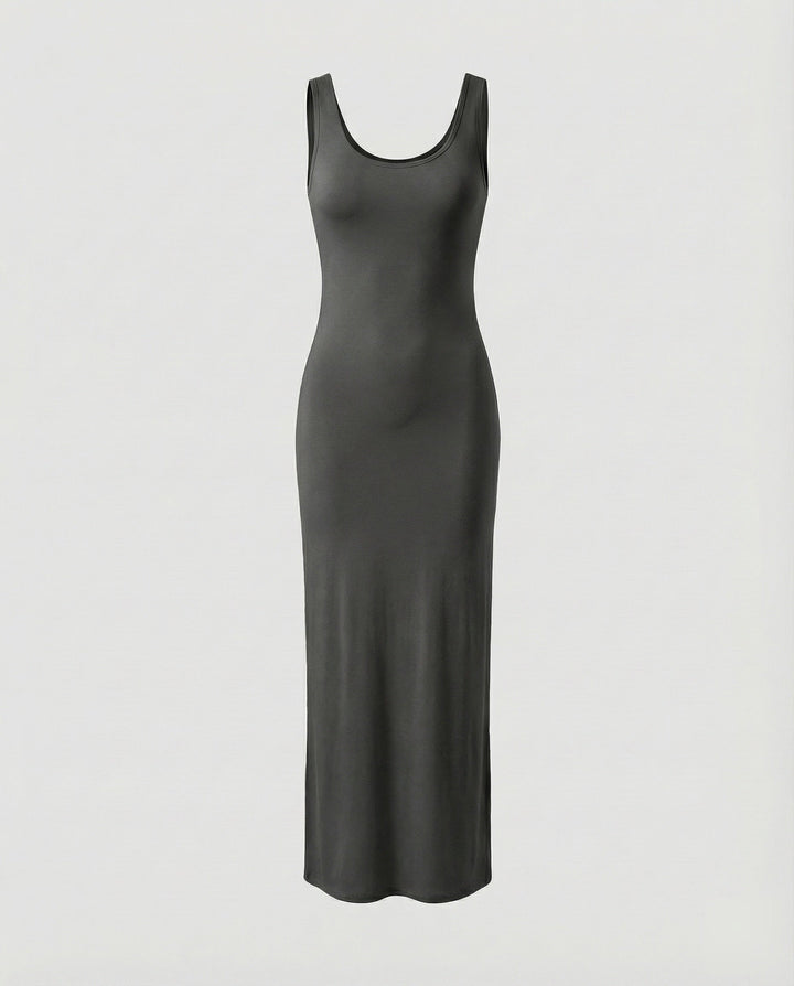 Women's comfortable scoop neck sleeveless bodycon maxi dress. Versatile for casual summer wear.