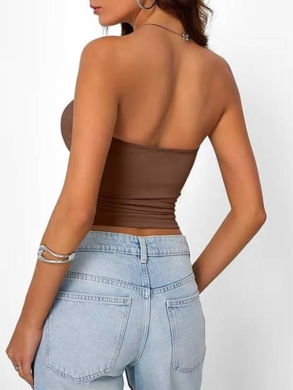 Stylish women's seamless bandeau, crop top design with a comfortable stretch fit for summer.