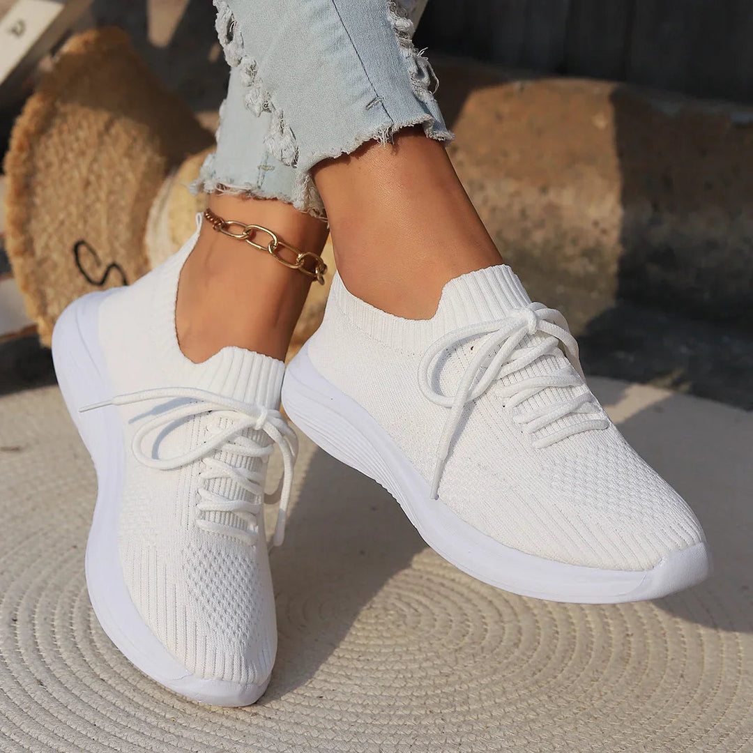 Women's seamless lace-up casual sneakers, lightweight & comfortable for everyday walking.