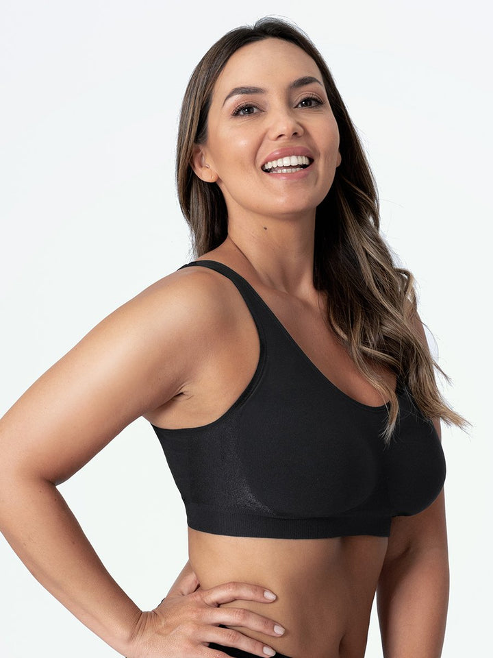 Women's seamless shapewear sports bra, Elena model, offering comfortable support for everyday & athletic use.
