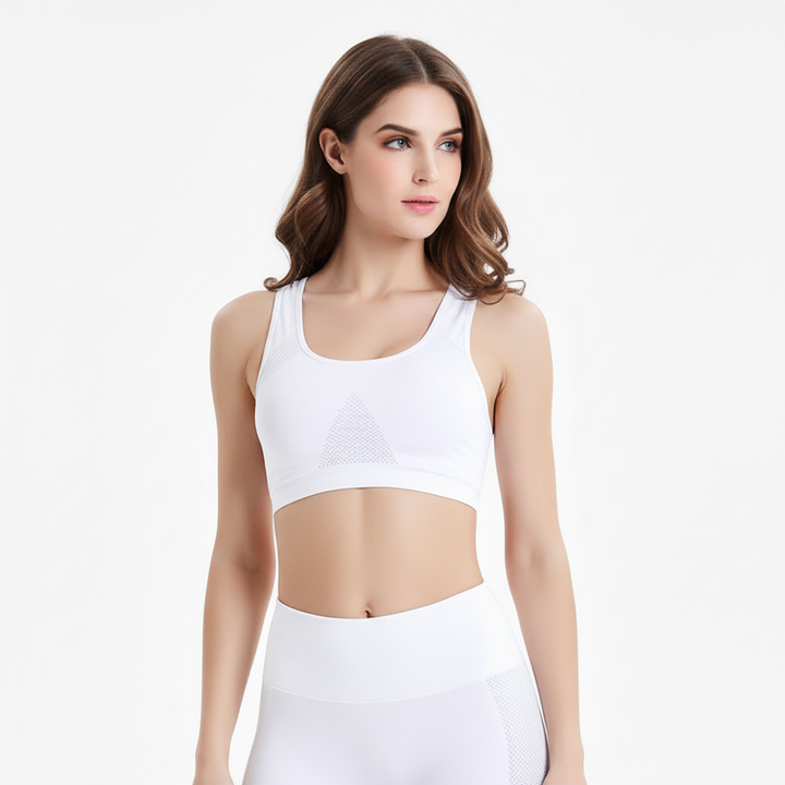 Kelsey women's seamless active sports bra, essential activewear for an active lifestyle, workout & daily comfort.