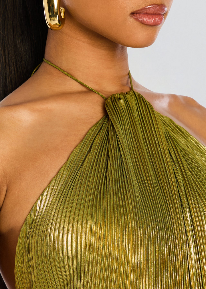 Stylish women's shimmering maxi dress with a halter neckline, perfect as an elegant formal & evening dress.