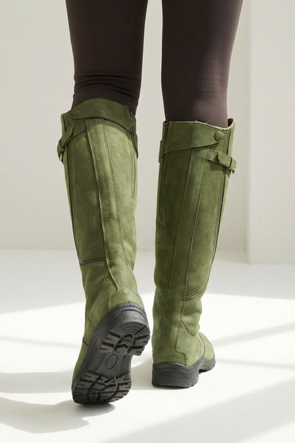 Stylish women's knee-high boots with a modern fit, designed for versatile wear with a stable sole.