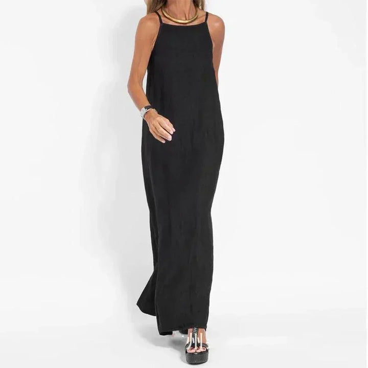 Comfortable women's sleeveless maxi dress with a relaxed fit, an elegant choice for summer and casual occasions.
