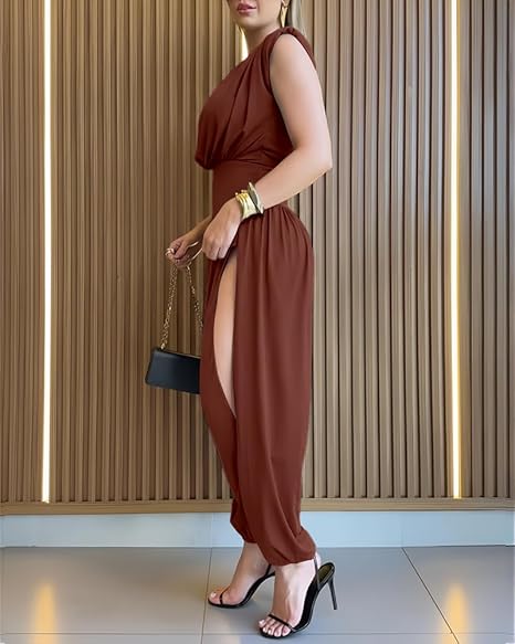 Women's high-waist sleeveless jumpsuit with wide balloon legs, ideal for elegant evening or casual wear.